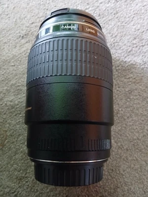 Canon 100mm Macro Lens F2.8 EF USM Full Frame, Stabilized - Image 1 of 4