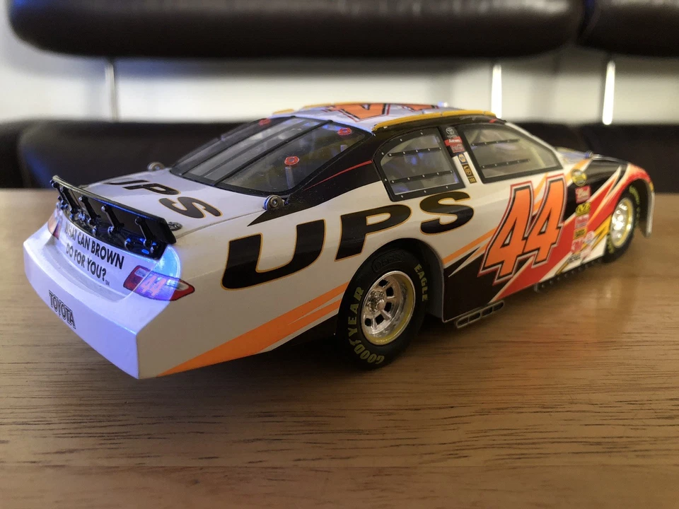 Dale Jarrett #44 UPS Toyota 2007 Motorsports Auth 1:24th scale Diecast FREE SHIP - Image 4 of 4