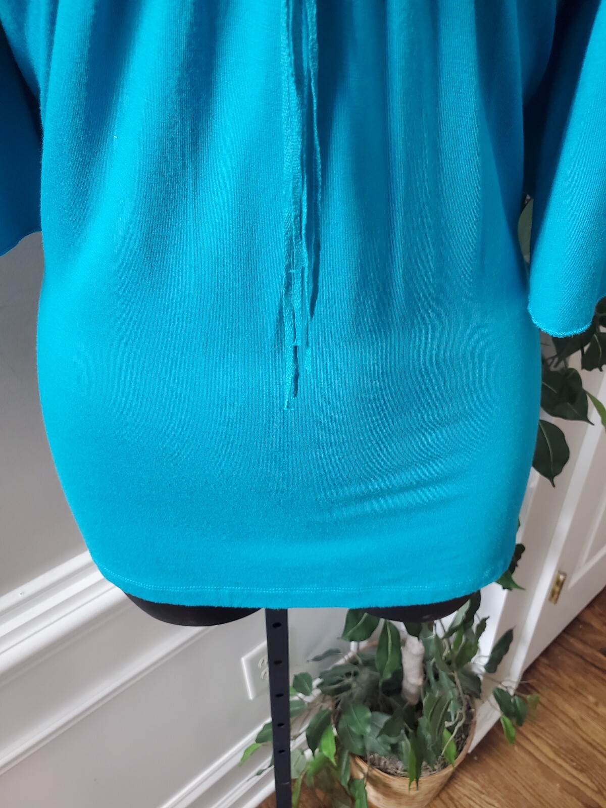 Cable & Gauge Blue Solid Polyester V-Neck Short S… - image 4