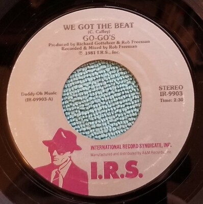 HALF OFF Go-Go's ''We Got The Beat / Can't Stop The World'' VG+