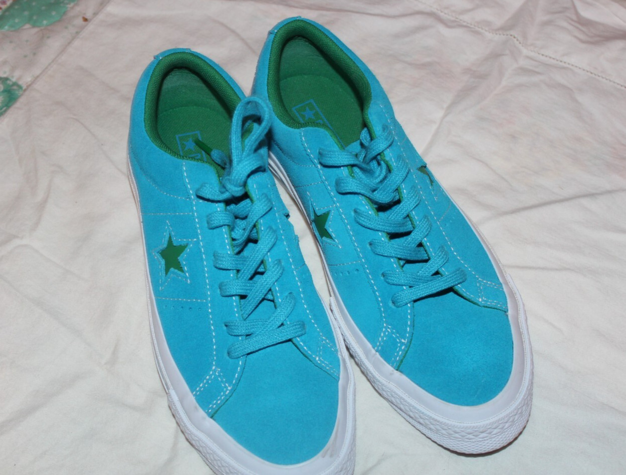 CONVERSE CHUCK TAYLOR TENNIS SHOES-LOW TOP-SIZE 5-10.5 IN TOE TO HEEL CONVERSE CHUCK TAYLOR TENNIS SHOES-LOW TOP-SIZE 5-10.5 IN TOE TO HEEL