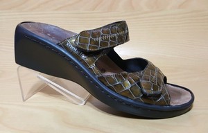 mephisto air relax sandals