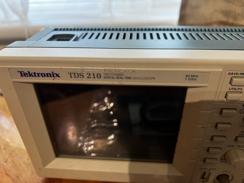 Tektronix TDS210 60MHz Oscilloscope. READ FIRST!! - Picture 5 of 18