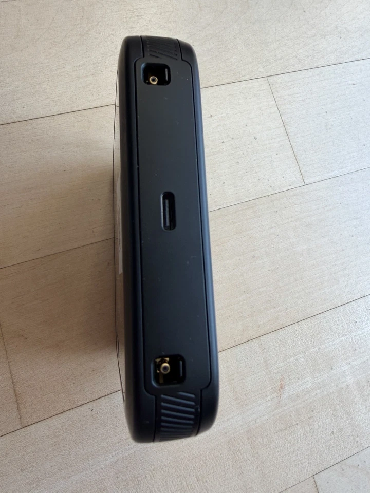 Netgear NIGHTHAWK M3 Mobile 5G Router - Schwarz - WLAN 6 (MH3150-100EUS) - Bild 4 von 4