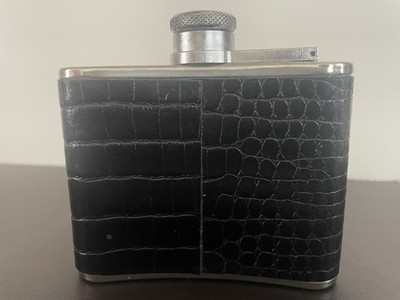 Schöne Whiskyflasche etc. Edelstahl Leder schwarz Krokoform