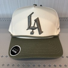 gorra LA ajustables color blanco con visera g...