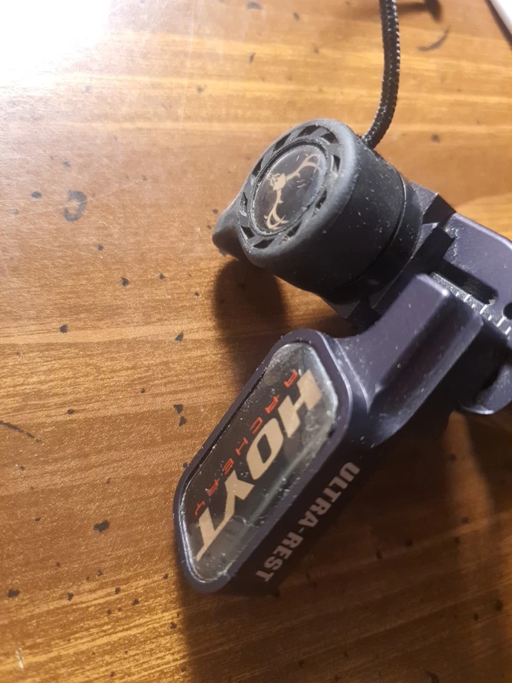 Hoyt QAD HDX Arrow Rest Right Hand Black - Image 3 of 4