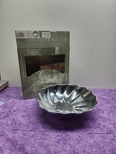 NIB-Wilton Armetale Eddy Large 2qt Serving Bowl