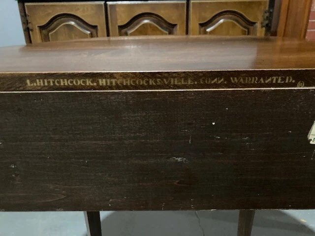 MESA CONSOLA HITCHCOCK CHAIR CO. "SUMNER" DEMILUNE DE COLECCIÓN ('68) (#647) ORIG. PROPIETARIO Foto 3 de 4