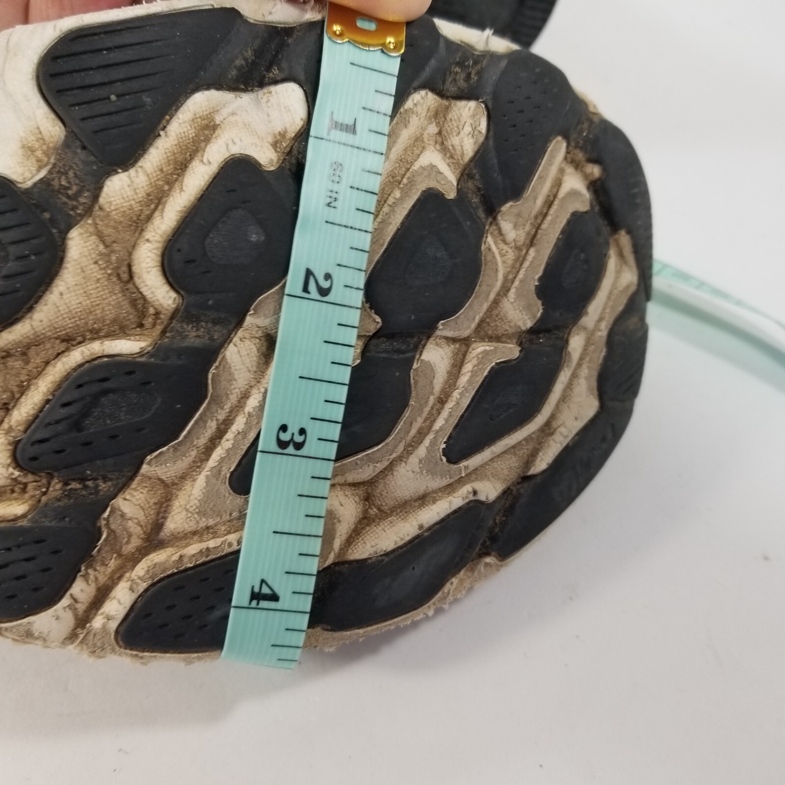 HOKA ONE ONE Clifton 9 Youth Big Kid Sneaker, Black/White, Unisex Size 6.5 MD US thumbnail 12