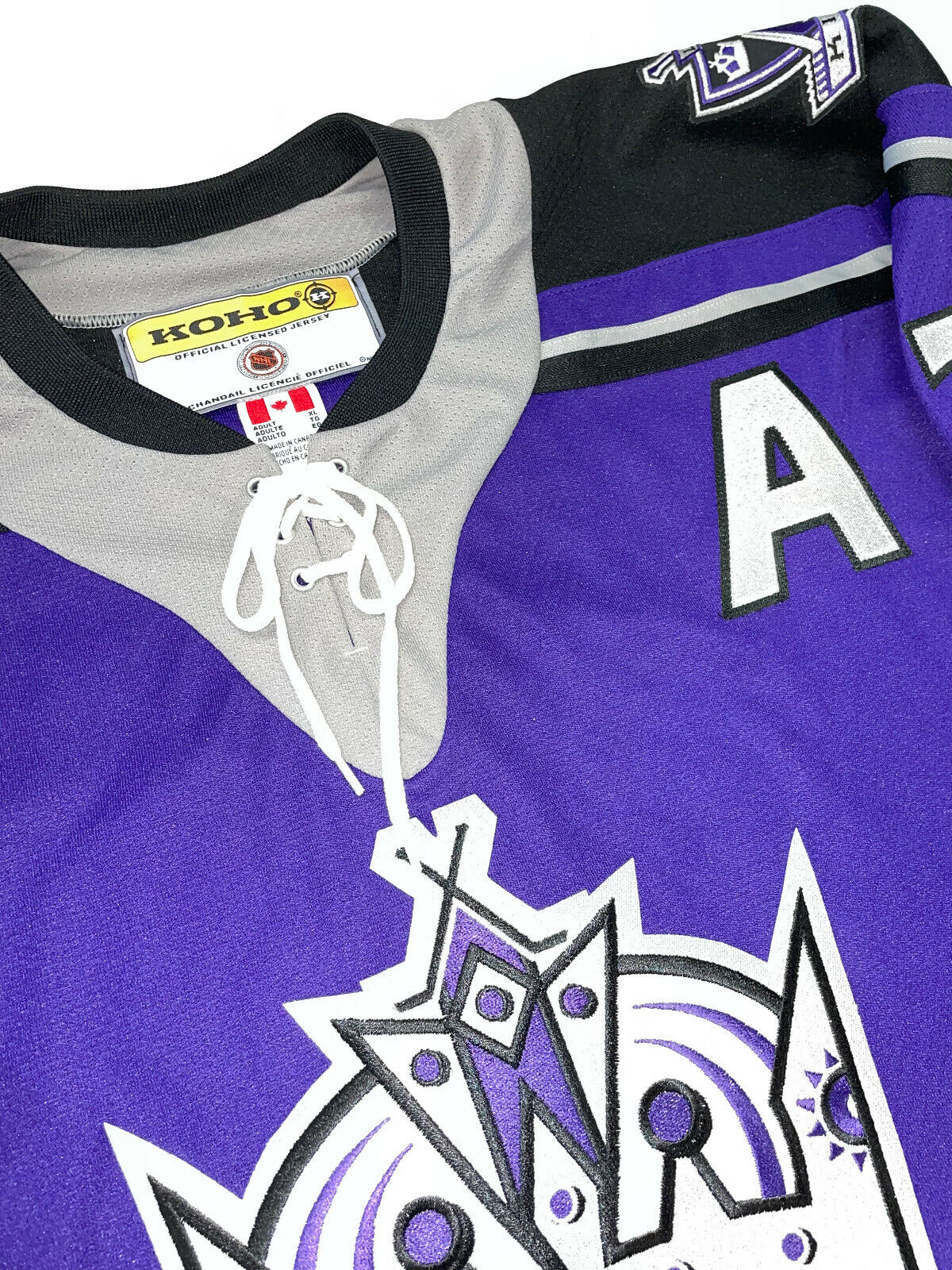 Kings switching to gold jersey for Legends Nights —