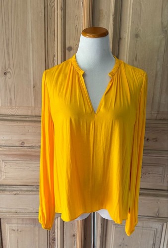 NWT Chelsea & Violet Yellow Lush Gold V-Neck Blouse Top Women Large L NEW - Picture 2 of 4