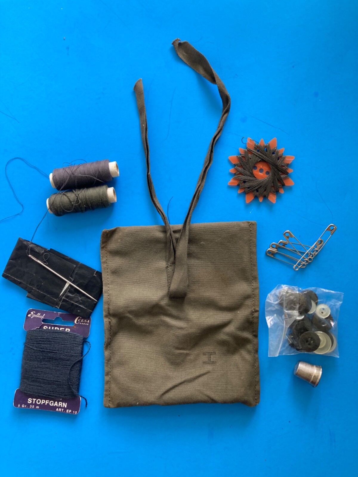 VTG German Military Surplus Army Field Sewing repair kit w/ Case VINTAGE GERMANY