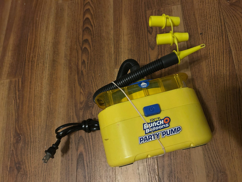 Zuru Buncho Party Balloons  Pump