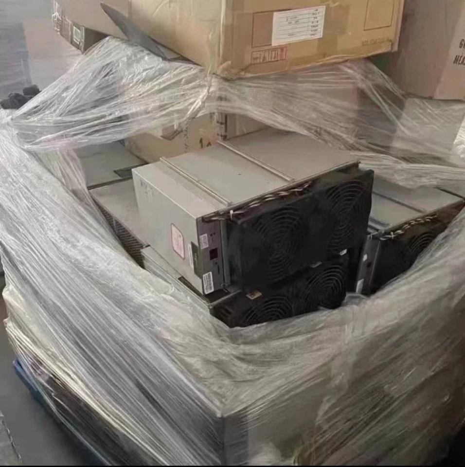 Bitmain Antminer Z11 135 K h/Sol Equihash Asic Miner Zcash ZEC ZEN con PSU - Immagine 2 di 2