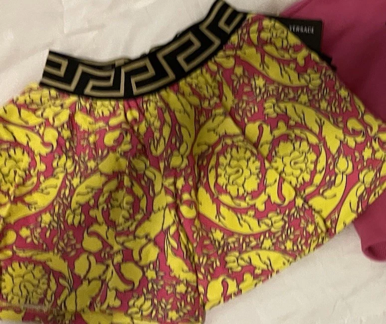 Pantalones Cortos Versace Patrón Barroco Con Cintura Greca Nuevos con Etiquetas. Niñas Talla 5 ¡Lindo! Foto 2 de 4