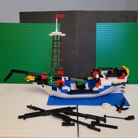 LEGO Armada Flagship 6280 Bow Hull Stern (240 Pieces Total) (1996) Legos VTG 