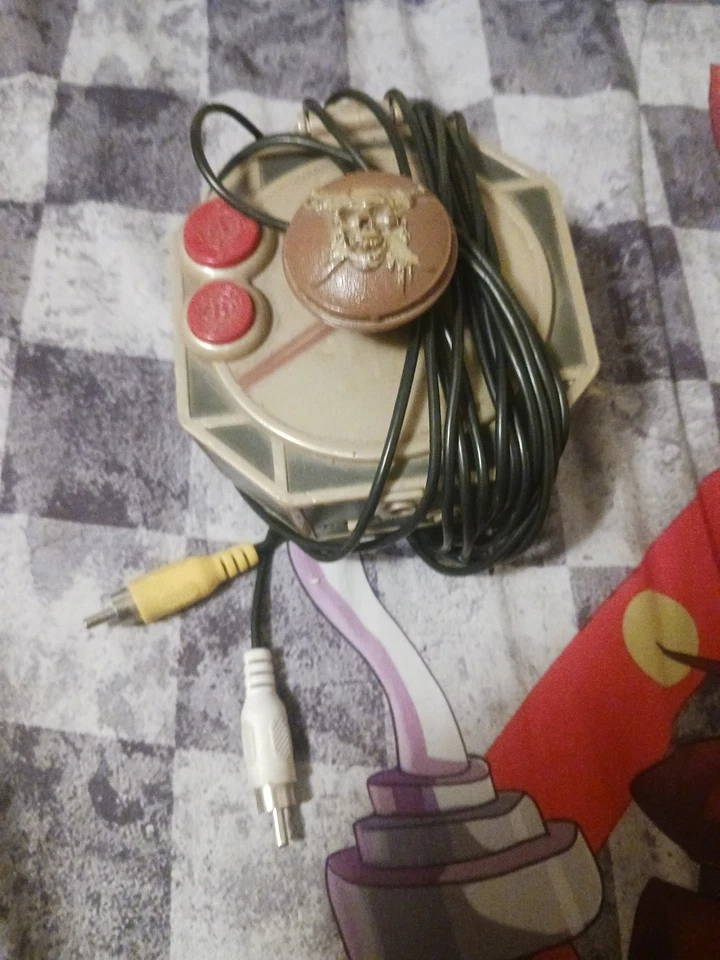 Pirates of the Caribbean Plug & Play TV Video Game Jakks Pacific 2007 Disney - Image 2 of 2