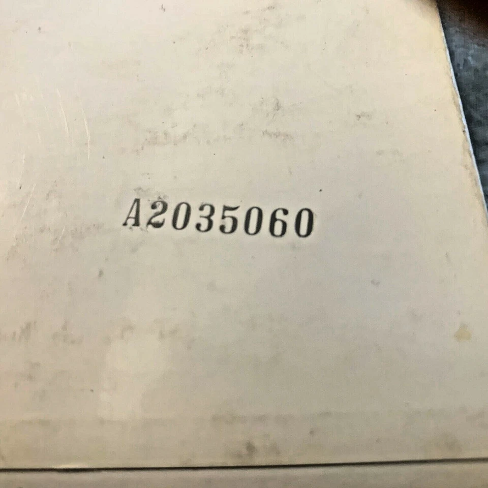 The Beatles White Album Vinyl 2LP Orig Set Nr Mint W Photos, Poster & Dgtl Copy - Image 2 of 4