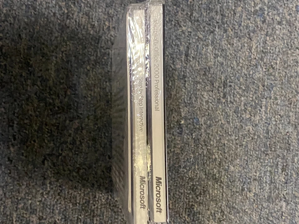 Official Microsoft Office 2000 Professional 2 Silver Discs Complete w/ Discs/COA - Image 3 of 3