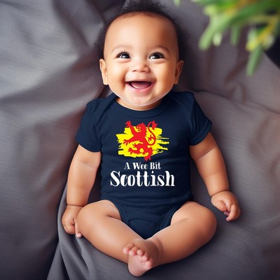 Baby A Wee Bit schottische Weste lustig Schottland Geburtstag Weihnachtsgeschenk Top