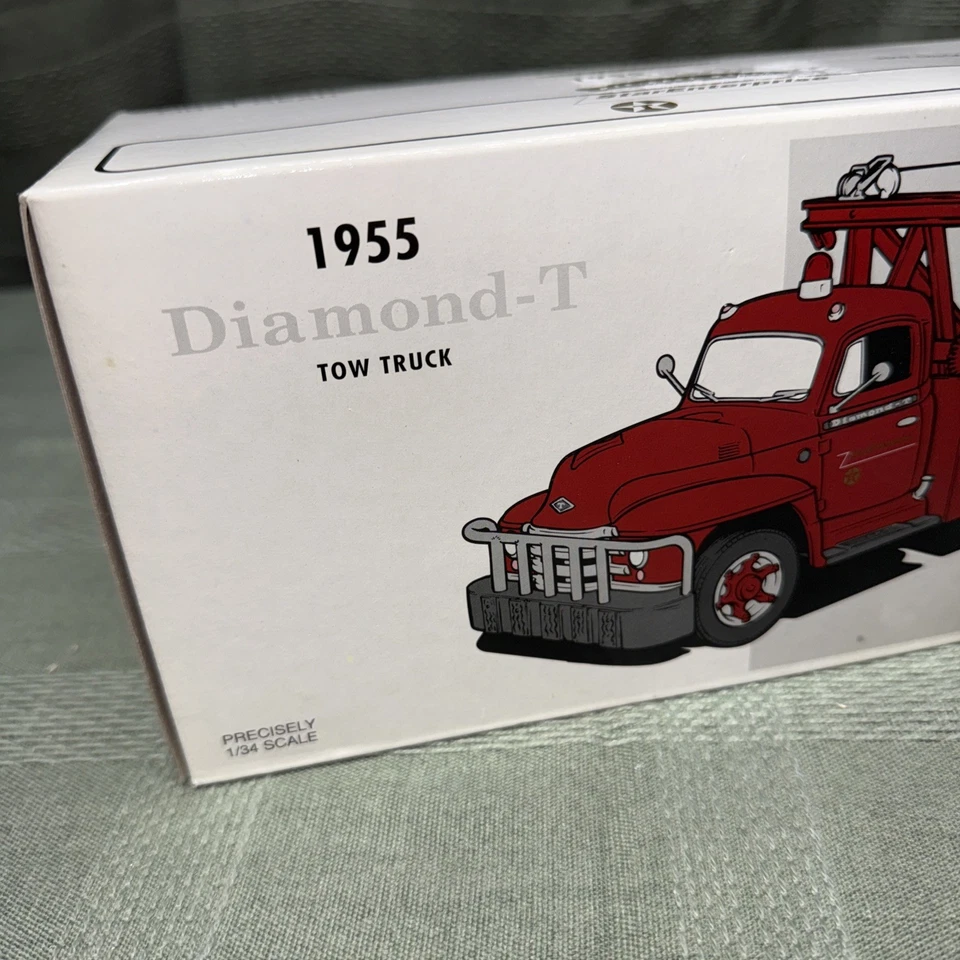 First Gear Texaco Star Enterprise 1955 Diamond-T Tow Truck 1996 #18-1941 New - Image 2 of 4