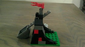 LEGO Castle: Bull's Attack (6096) 100% Complete w Minifigures & Instructions