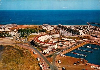Cap-d Agde Vue aérienne des villages naturistes