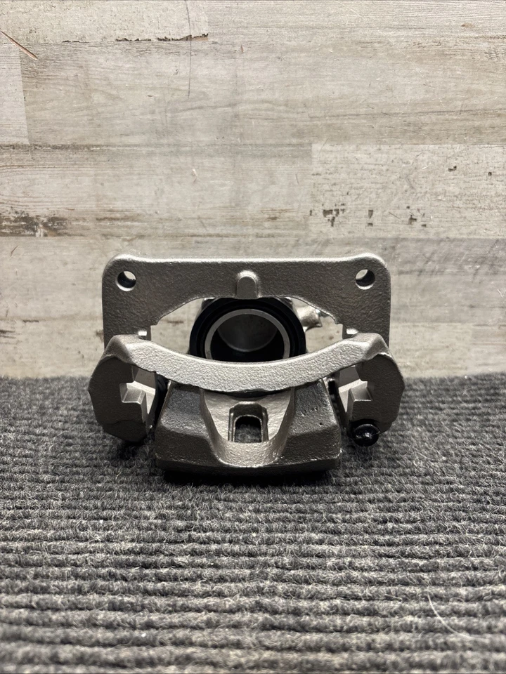 Front Left Brake Caliper For 1994-1997, 1999-2001 Mazda Miata 1995 Raybestos - Image 3 of 4