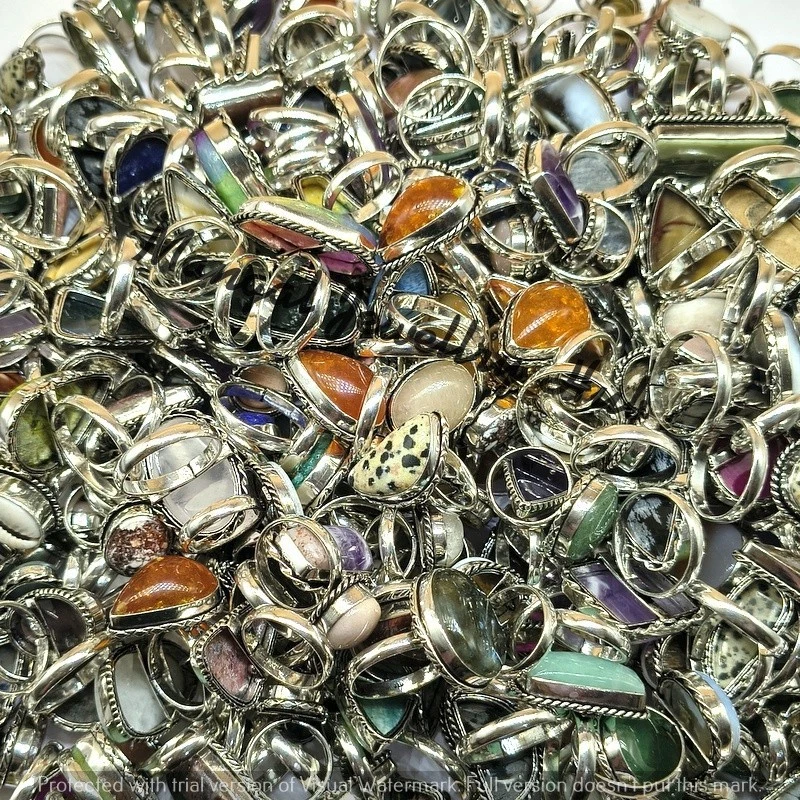 Joli lot de bijoux en vrac plaqué argent sterling 925 bagues grenat et pierre... - Photo 1/4