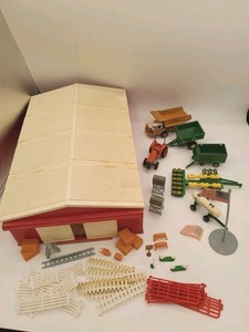 Vintage 90s Ertl Farm Country Machine Shed 1/64 Scale with Equipment Glued PICS