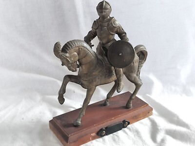 Skulptur Ritter auf Pferd Guss Zinn Schreibtischfigur 25 x 23 cm Deko Retro