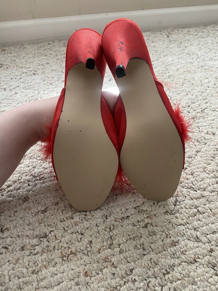 Fredericks of Hollywood Red Maribou Feather Mules Slippers Shoes Heels Size 5 - Image 4 of 4