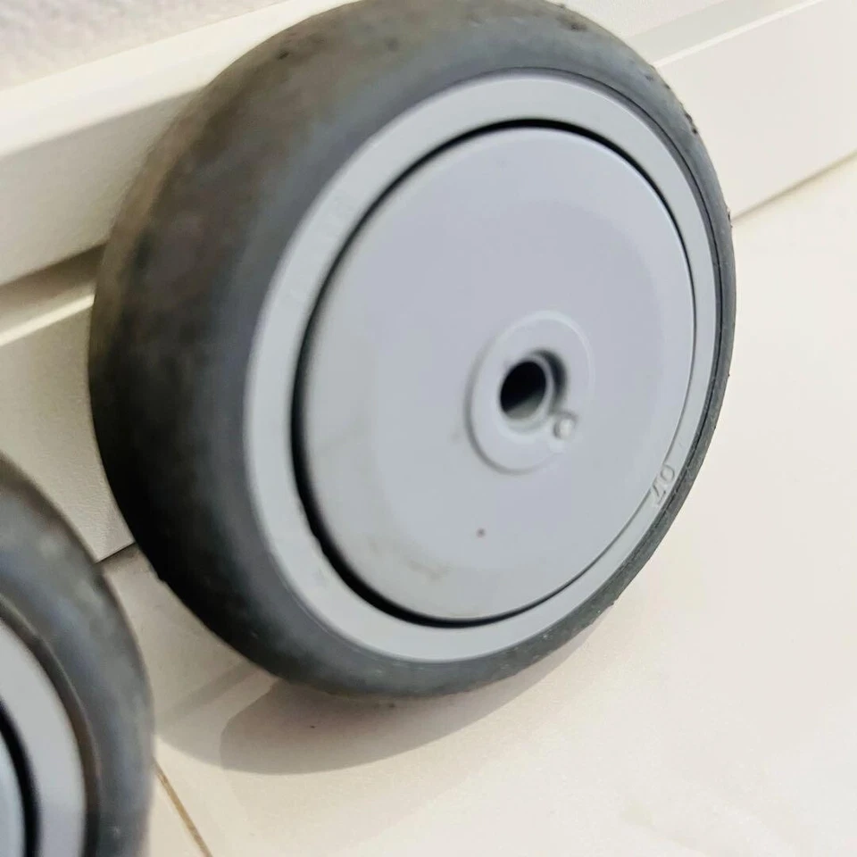 Juego de 2 ruedas de maleta de aluminio genuino Rimowa para estuche de 2 ruedas - Imagen 4 de 4