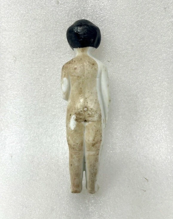 Boneca Charllotte antiga de porcelana cerâmica branca congelada feita à mão - Imagem 4 de 4