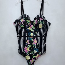 Torrid Slim Fix Underwire Piping One Piece Swimsuit Size 3D/DD 3X 