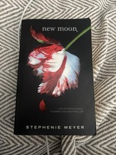 Twilight New Moon By Stephenie Meyer