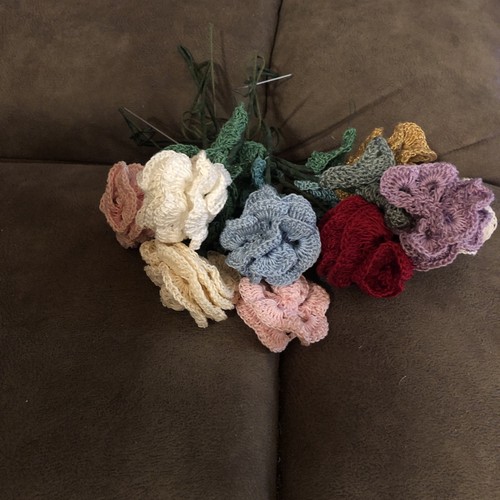 Handmade crochet Rose flowers Colorful Flowers - Picture 2 of 2