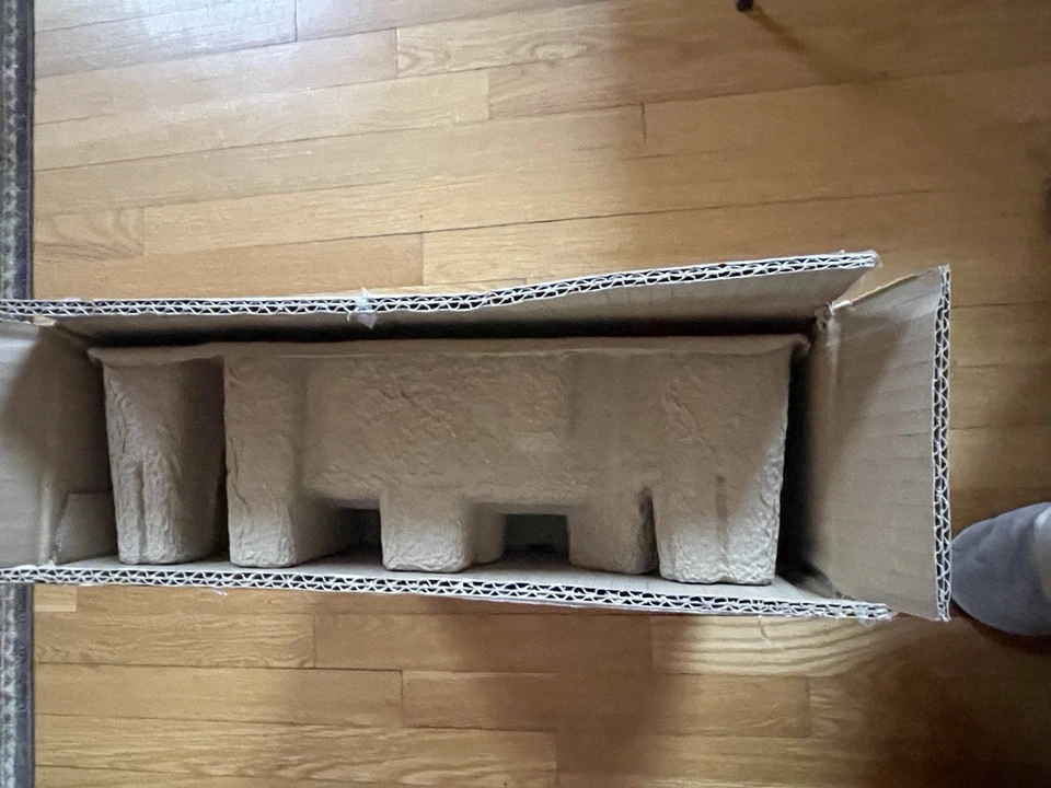 Shark AV753 ION Robot Vacuum, Tri-Brush System,120 Min Runtime,new,Original Pack - Image 4 of 4