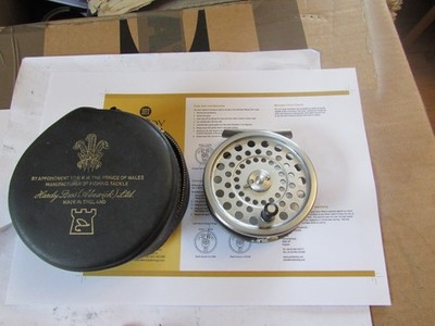 V good used Vintage Hardy Marquis no 7 trout fly fishing reel 3.5'' + case