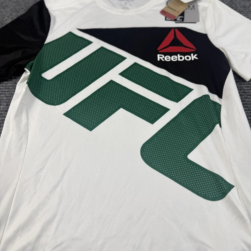 Camisa UFC Para Hombres Mediana Calce Ajustado MMA Combate Atleta Jersey Reebok Compresión Foto 2 de 4