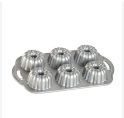 NEW Nordic Ware Bundt Mini Baking Pan