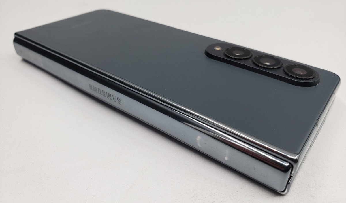 美品　Samsung Galaxy Z Fold4 本体 Samsung Galaxy Z Fold 4: all you need to know