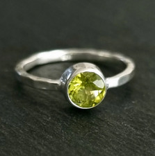 Peridot ring 925 Sterling Silver Ring band Ring Jewelry All Size 057