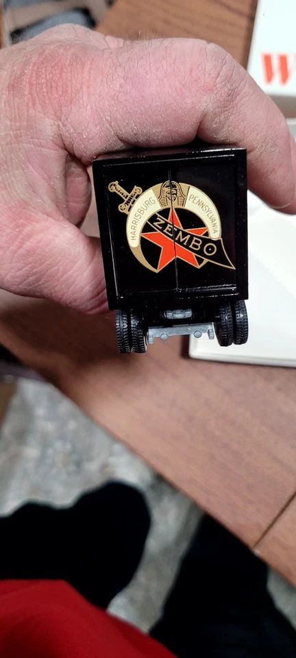 Winross 1992 ZEMBO TEMPLE Antique Car Unit Semi Truck & Trailer -- New in Box — 第 2/4 张图片