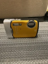 Olympus Stylus 790 SW Digital Camera 7.1MP Shock Waterproof Orange 3X Zoom