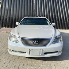 Calandre Lexus LS