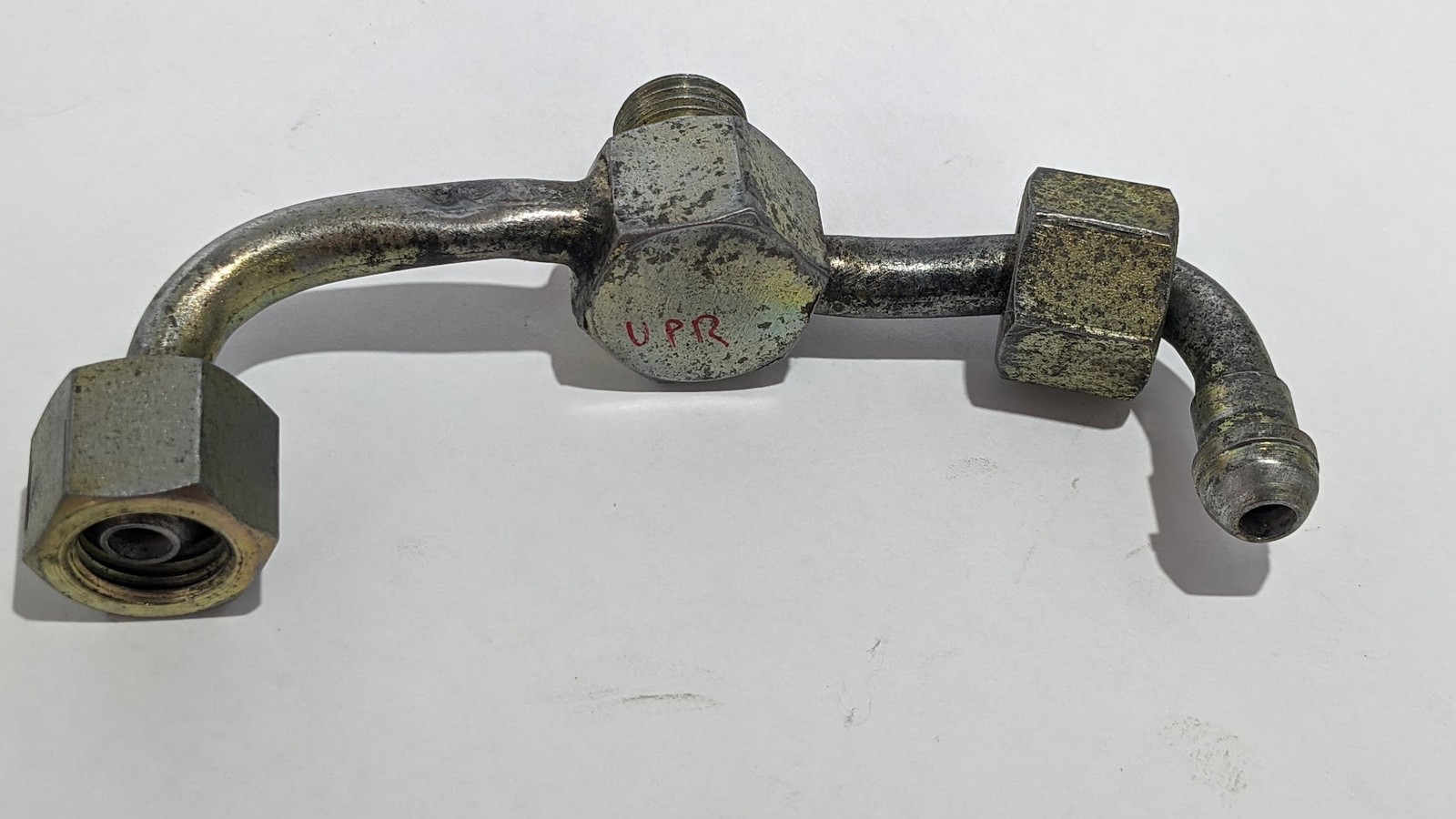 Ferrari 308 FUEL LINE THAT JOINTS BOTH FUEL FILTERS UPPER