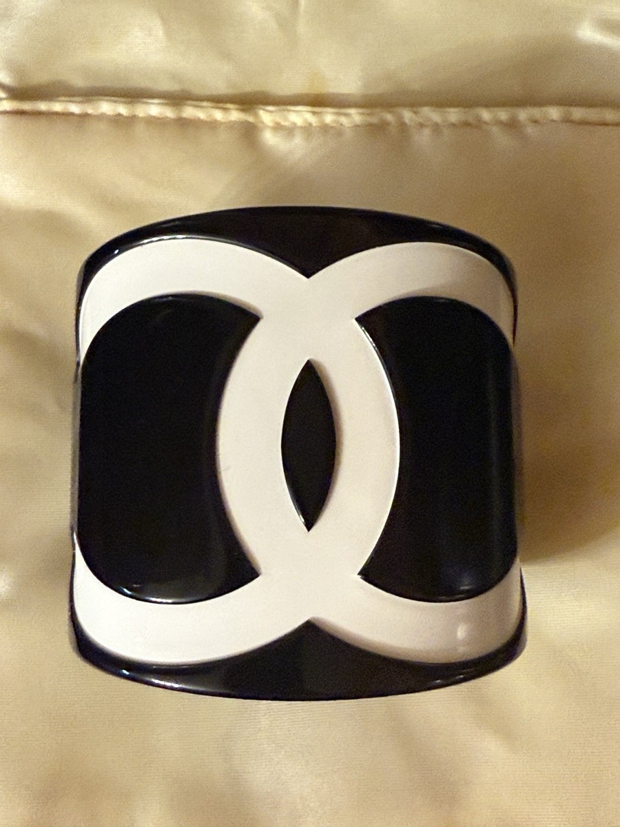 CHANEL バングル ホワイト ヴィンテージ 2001 CHANEL バングル