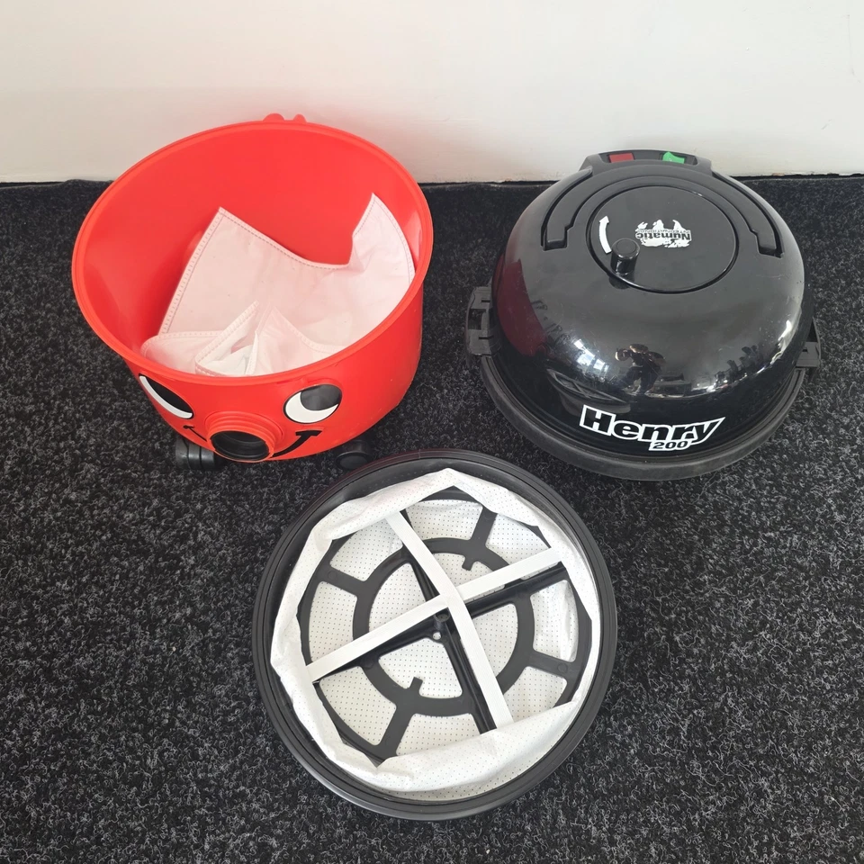 Numatic Henry Single Speed Hoover Bagged Vacuum Cleaner NEW TOOLKIT, FILTER, BAG - Image 2 of 4